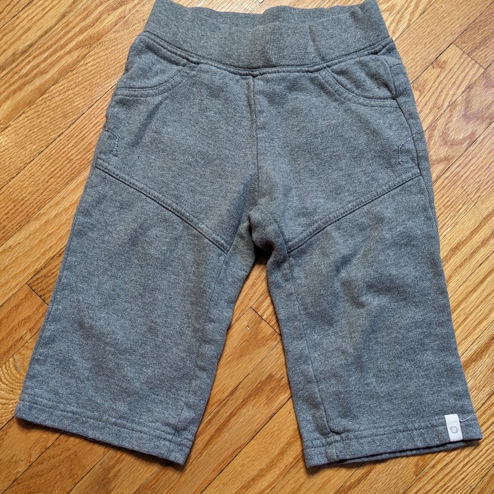 ✨20% off✨ MEC Grey Joggers Pants kids 12 months Mountain Equipment Outdoor